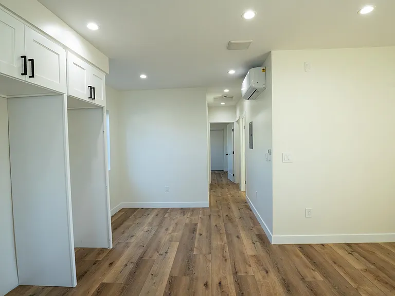 10819 S Western Ave #3/4 — Photo 8