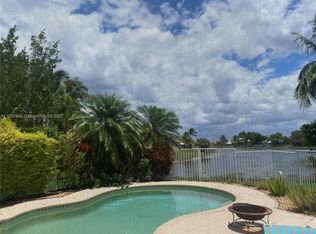 627 Willow Bend Rd, Weston, FL 33327