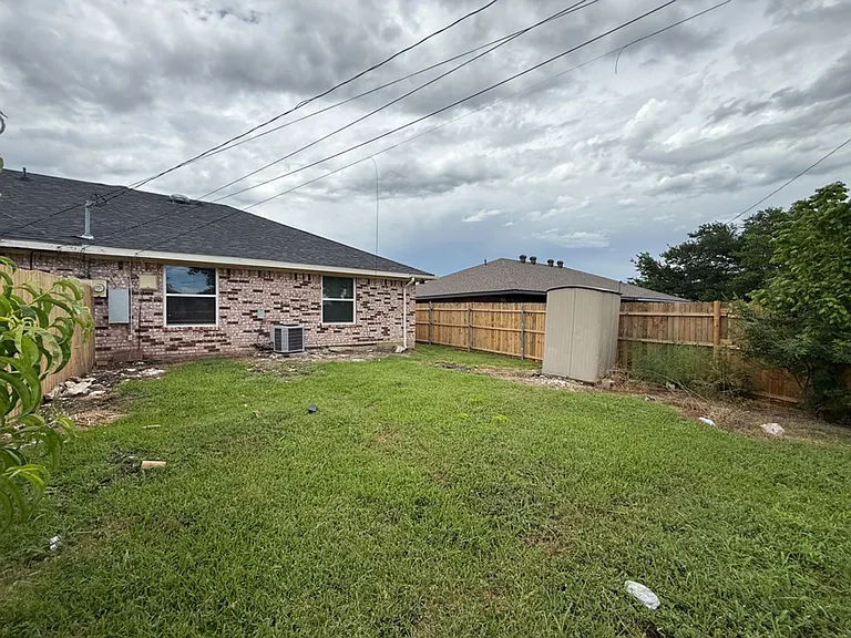 5413-5415 Brookhollow Dr — Photo 19