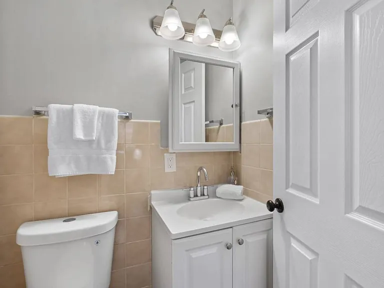 Springhill Dr — Photo 8