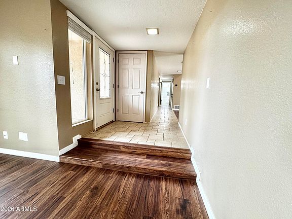 3rd image of 3101 S NICHOLS Drive