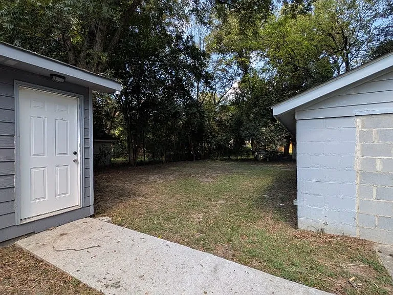 1153 Auburn Dr — Photo 19