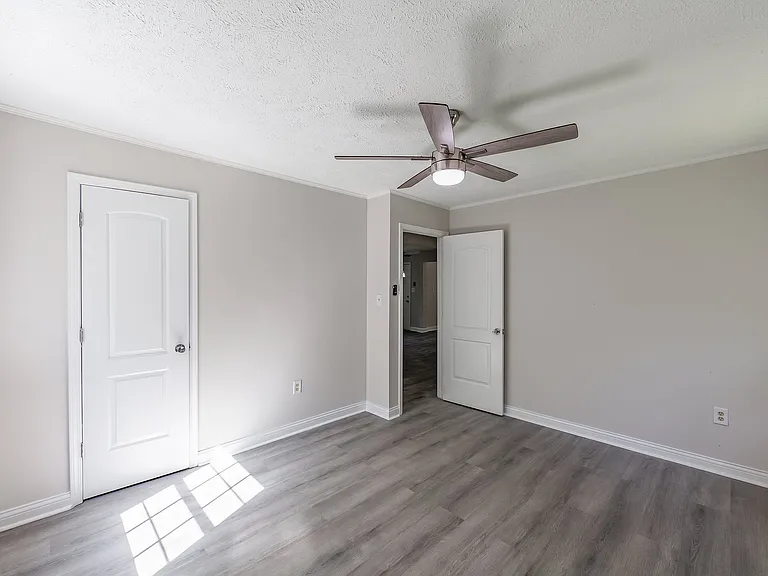 28 Falcon Rd — Photo 16