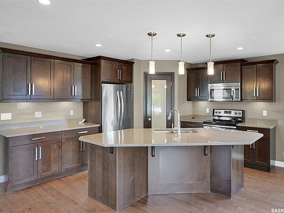 4th image of 5460 McKenna CRESCENT