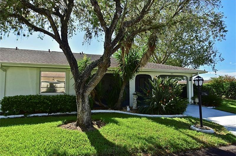 1st image of 2001 Heathfield Cir #0