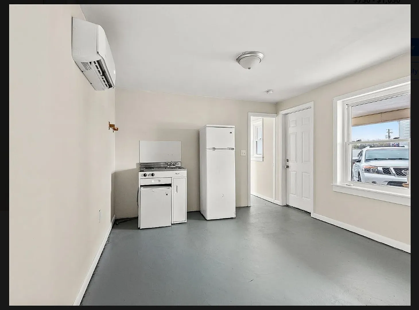 205 E Main St — Photo 1