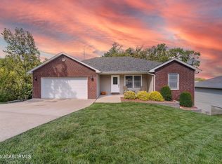 2414 Hartford Dr, Jefferson City, MO 65109