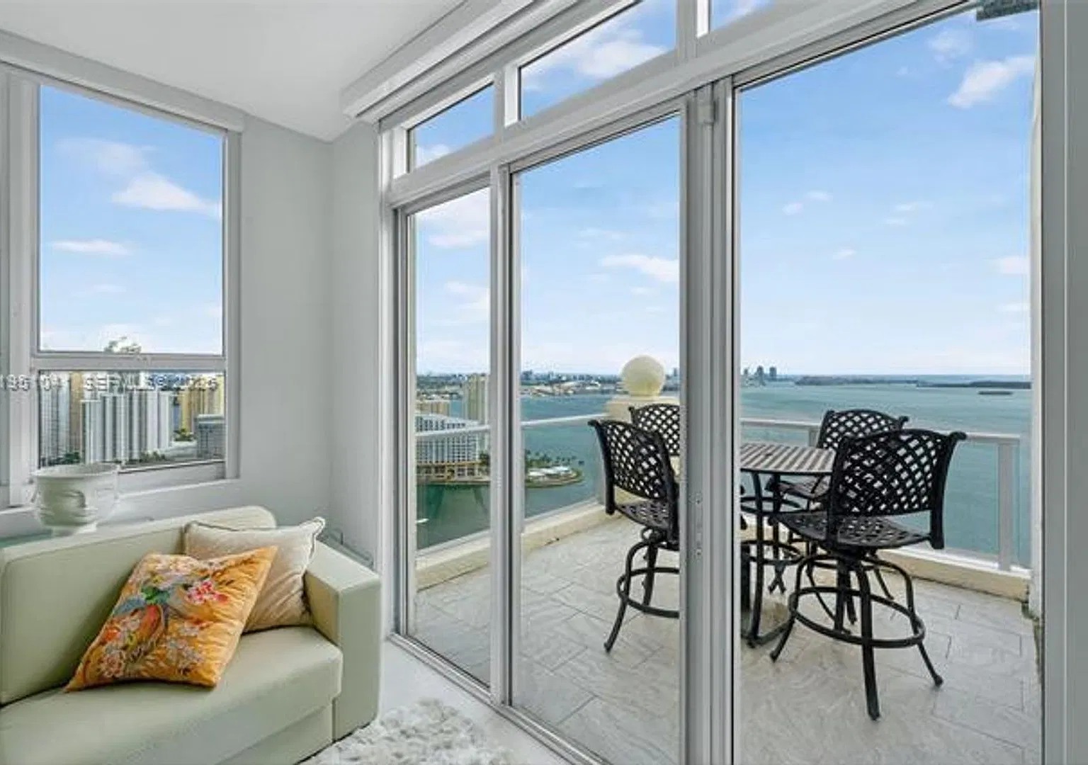 1155 Brickell Bay Dr cu-PH210, Miami, FL 33131 — Photo 2