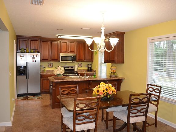 4th image of 1300 Ogerita St