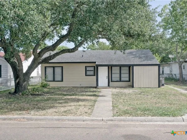 2204 E Colorado St, Victoria, TX 77901
