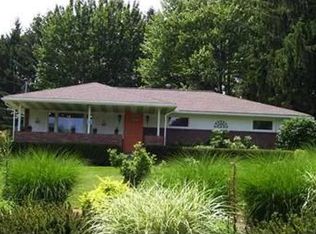 302 Westbrook Dr, Butler, PA