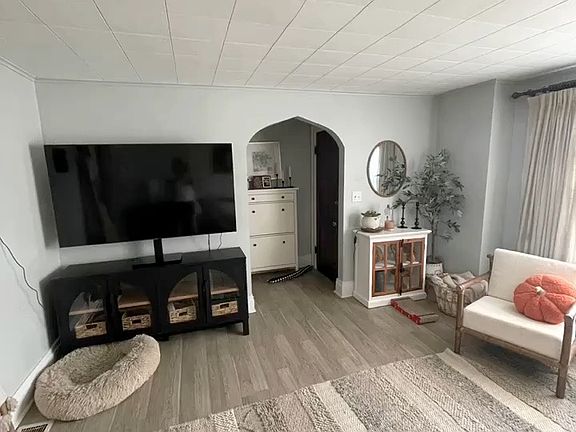 2nd image of 48 Delton St #1