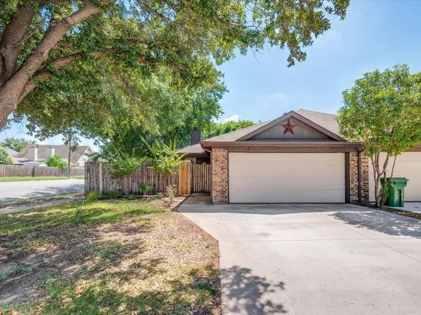 7530 April Ln, North Richland Hills, TX 76182
