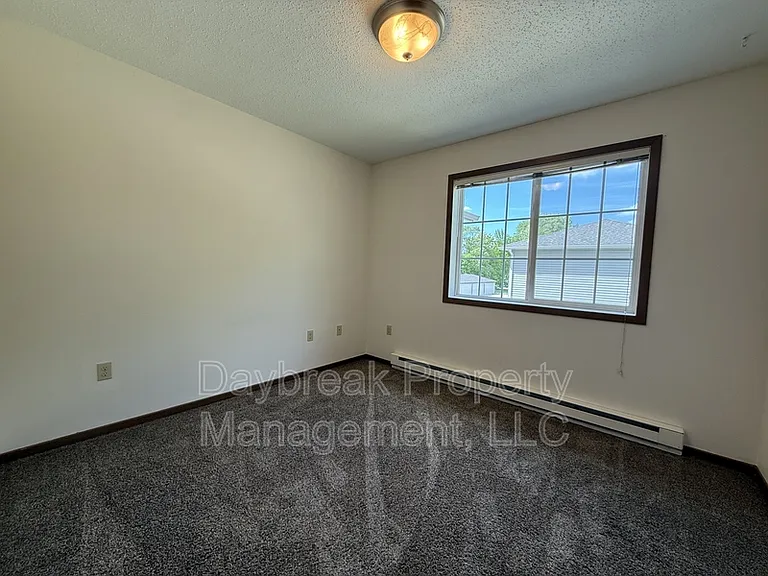 331 16th St S #9 — Photo 6