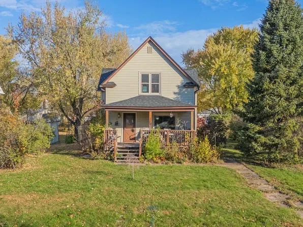 317 N 3rd St, New Richmond, WI 54017