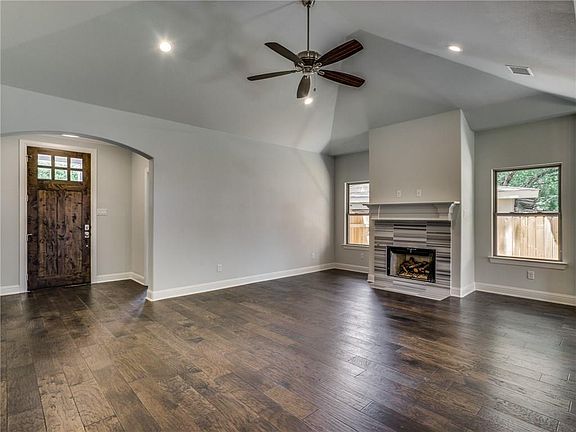 3rd image of 5857 Straley Ave