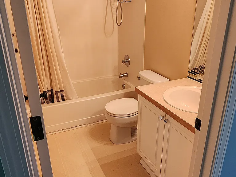 secondary bathroom