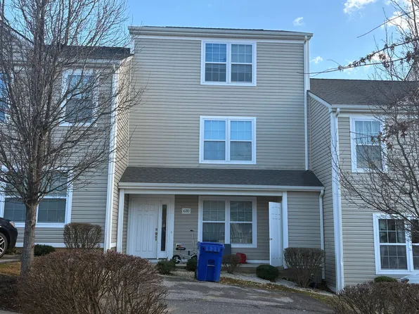 630 Pin Oak Dr NW, Christiansburg, VA 24073