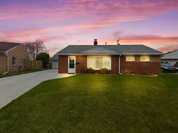 26273 Dale Ct, Roseville, MI 48066