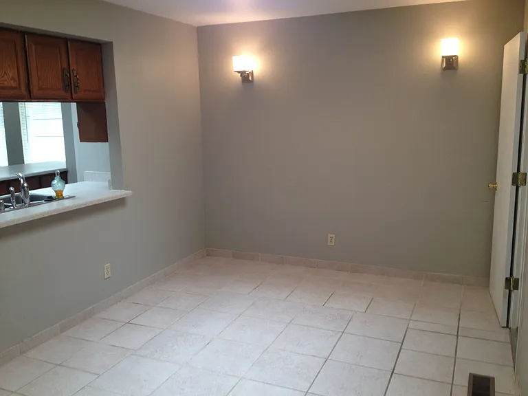2231 Riviera St — Photo 15