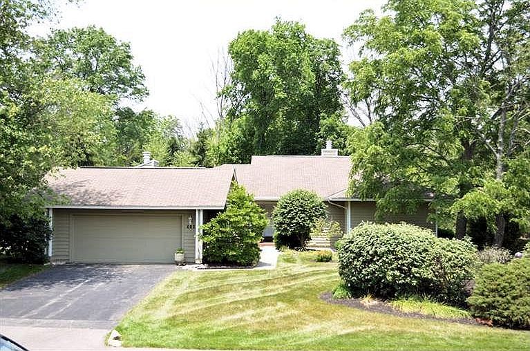 1st image of 605 Bunker Ln