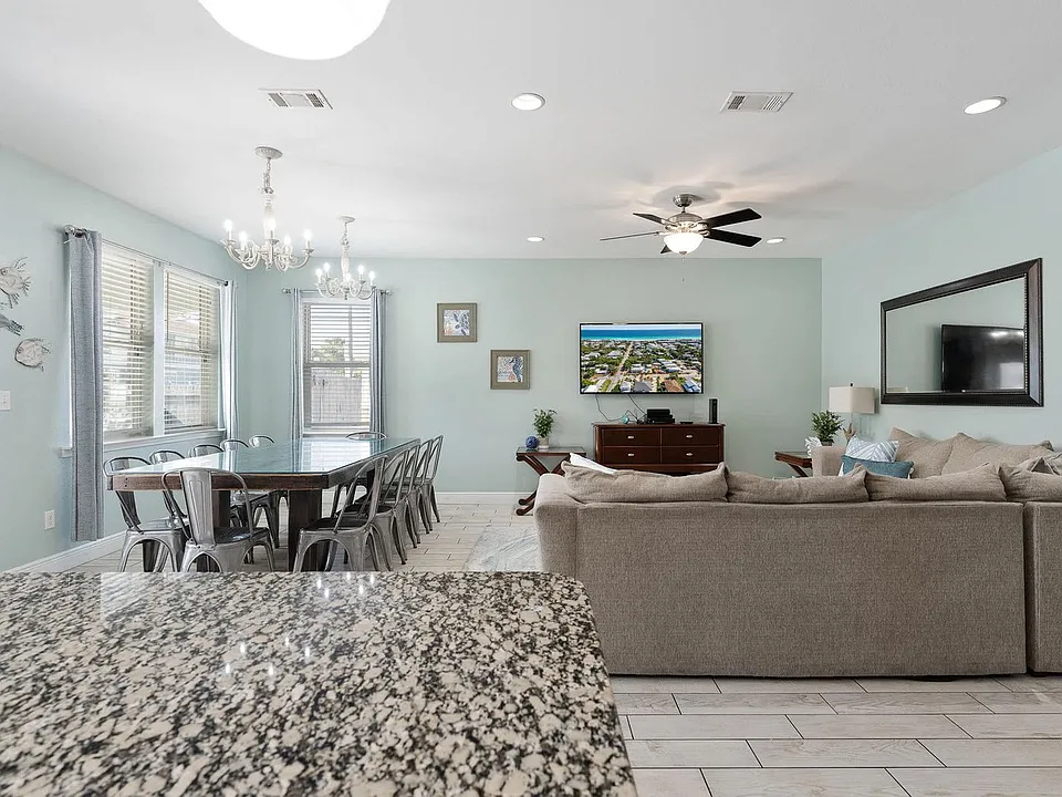 94 Dolphin St #ID1285918P