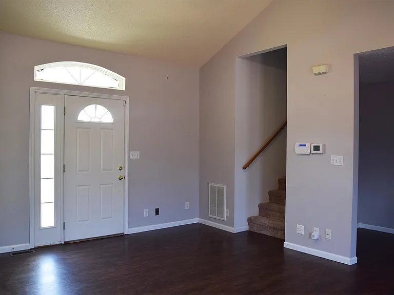 131 Hickory Valley Rd — Photo 5