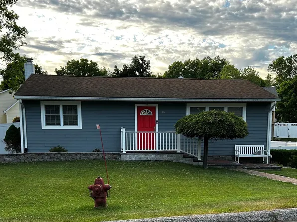 15 Harvard Drive, Walden, NY 12586