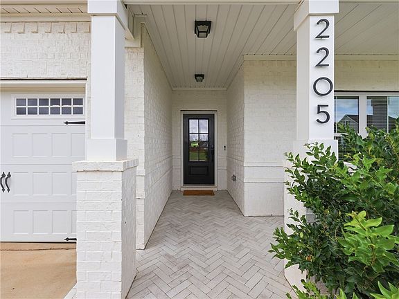 2nd image of 2205 Beckwith Ln