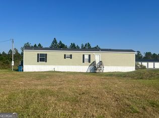 435 Elmer Thrift Rd, Waycross, GA 31503
