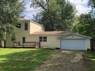 3104 Riverdale Rd, McHenry, IL 60051