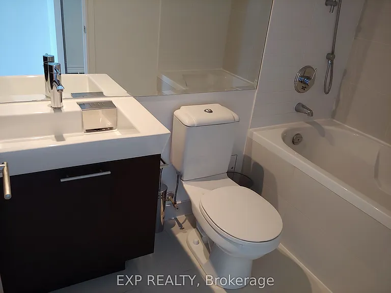 386 Yonge St #3115 — Photo 11