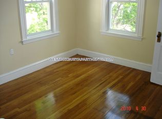 126 Edgemere Rd APT 11, Boston, MA 02132