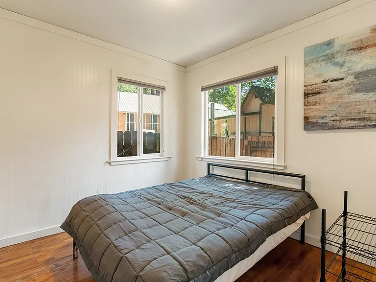 Gleaves Ave — Photo 18
