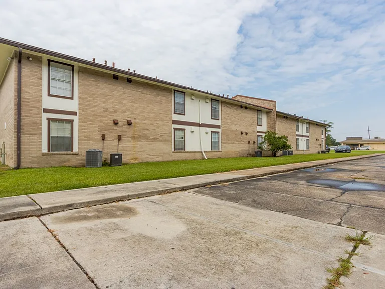 1701 N Avenue I — Photo 9