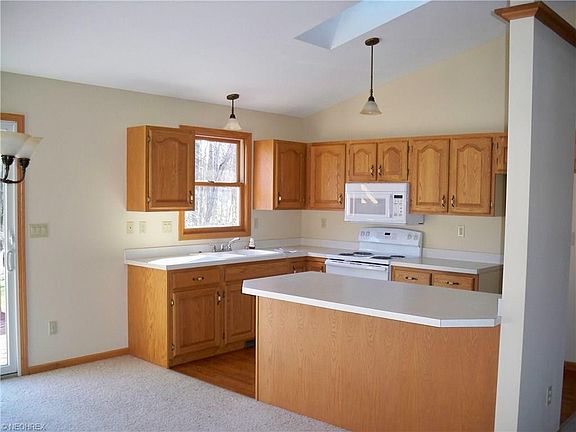 5th image of 13359 Portage St