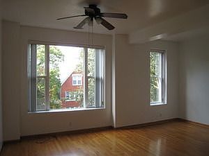 2nd image of 1833 N Winchester Ave APT 2