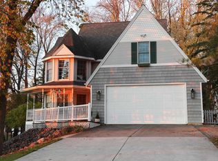 2481 Finger Rd, Green Bay, WI 54302