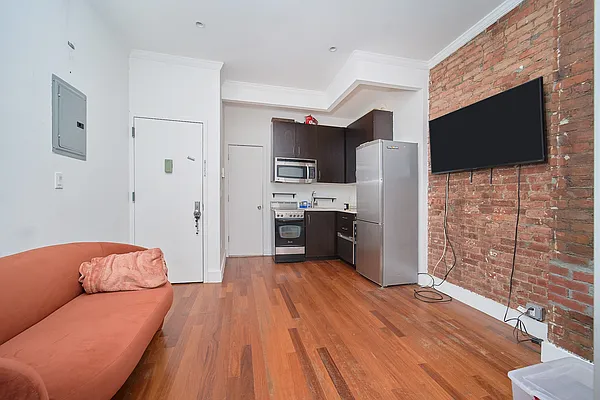 Rented by Living New York | media 7