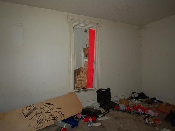 4th image of 6225 E Hanna Ave