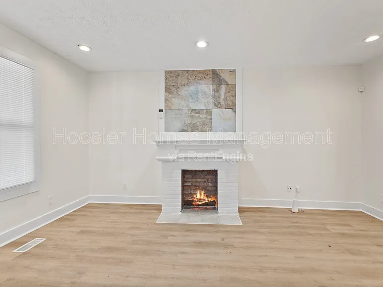 2920 Ruckle St — Photo 4