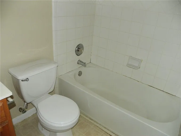 203 Marvin Cv — Photo 16