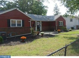 600 Lakeview Dr, Runnemede, NJ