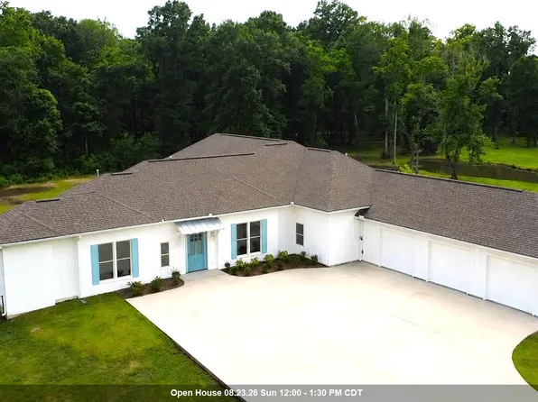 1033 W Worthey St, Gonzales, LA 70737