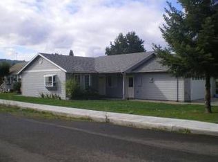 262 E 1st Ave, Estacada, OR 97023
