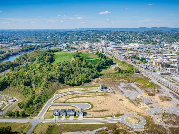 428 Blair Ct, Kingsport, TN 37660