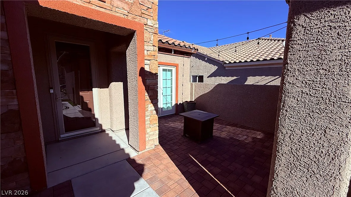 3 bed, 3.0 bath, 1754 sqft, $2,595 — Photo 4