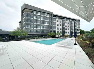800 Embassy Dr APT 403, Austin, TX 78702