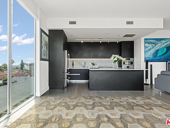 5th image of 1345 Havenhurst Dr #10