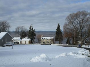 2794 Nicolet Dr, Green Bay, WI 54311